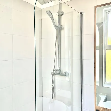 Apartment Vibrant 2 Bedroom Flat, Free Parking Birmingham